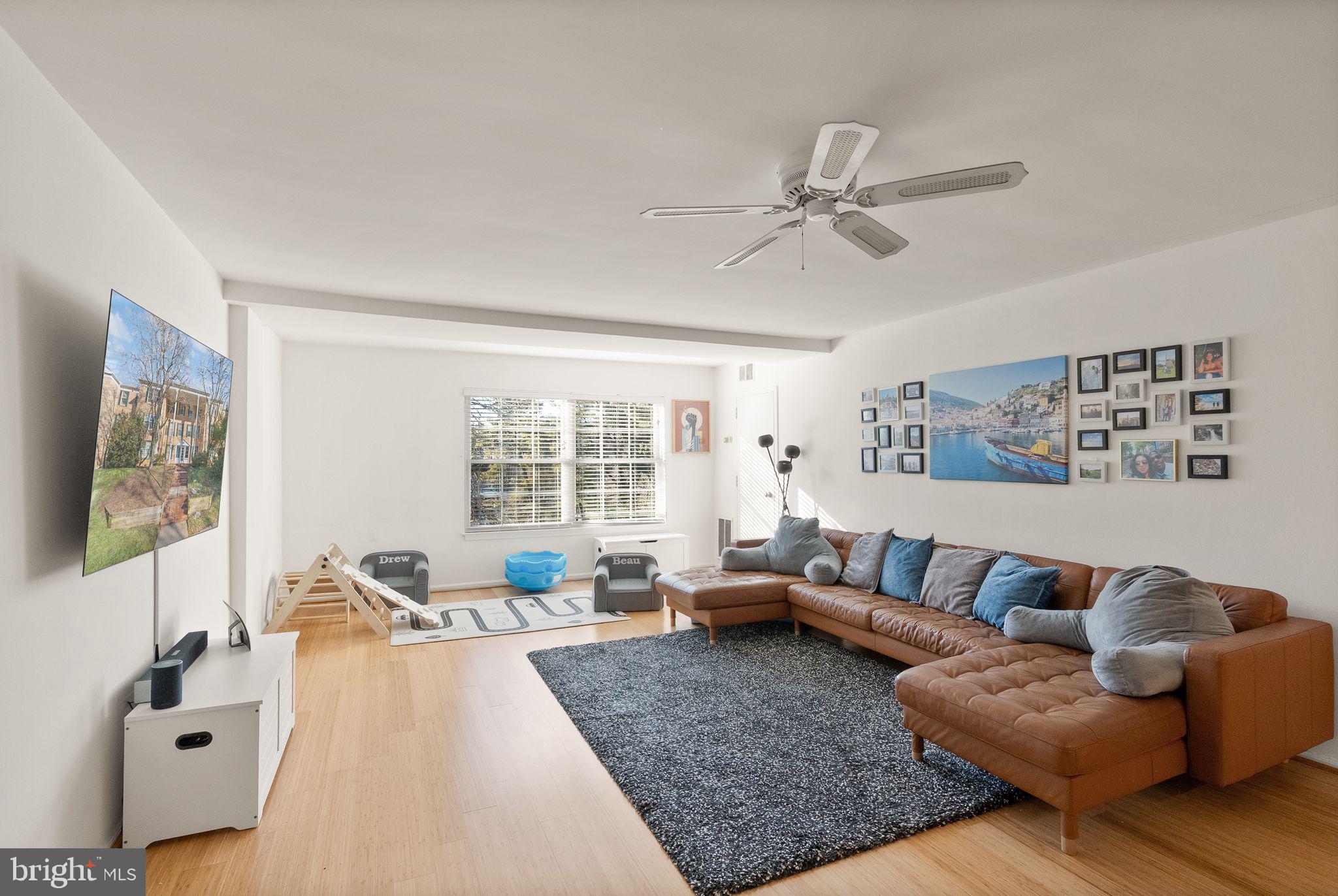 THE COLONIES - Residential