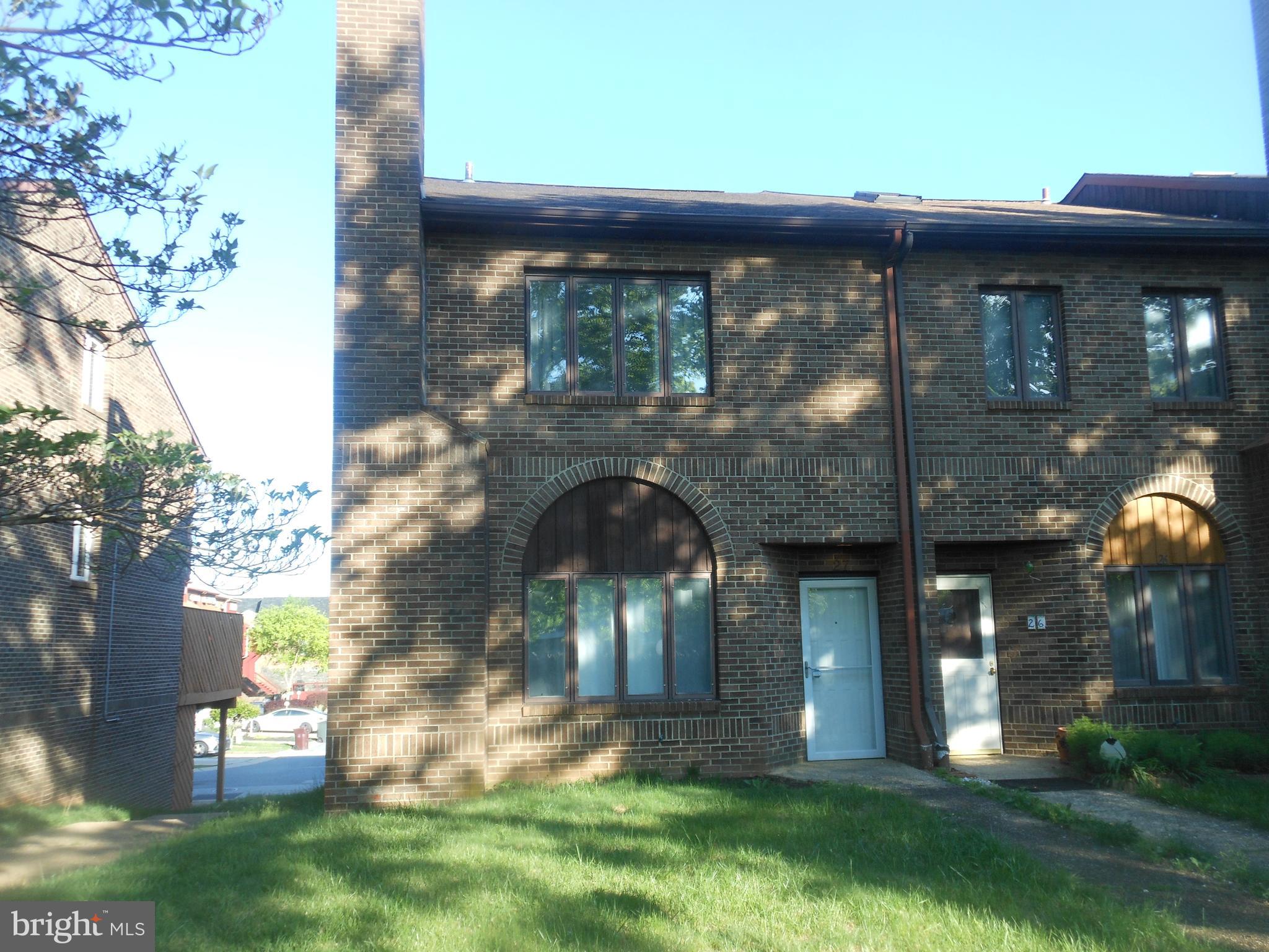 27 SERVAN COURT