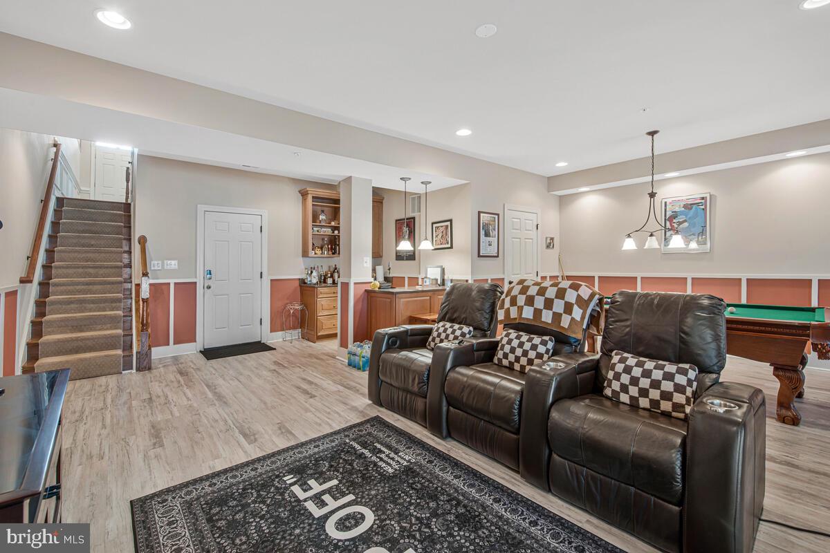 MARLBORO RIDGE - Residential