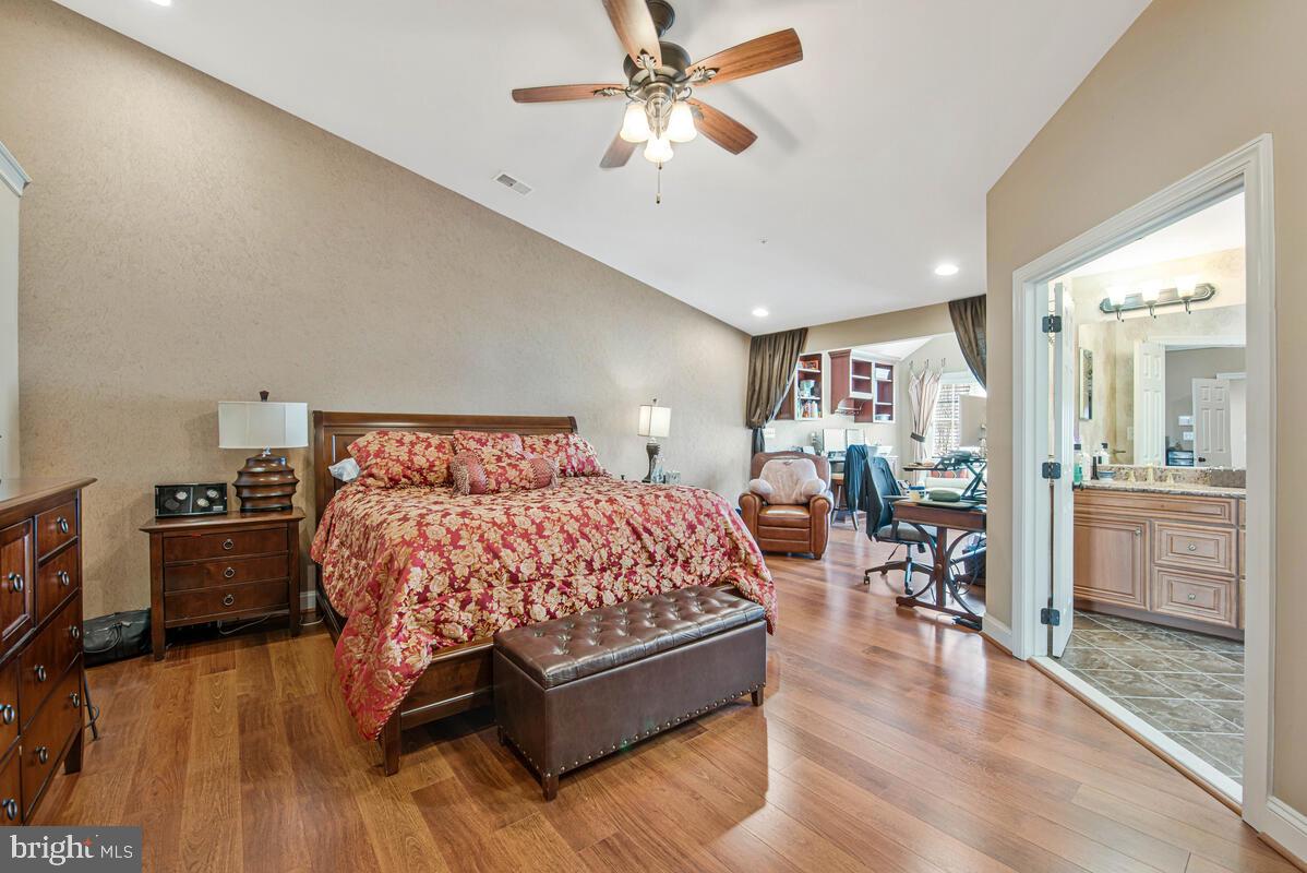 MARLBORO RIDGE - Residential