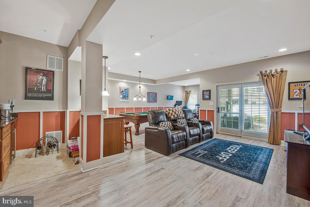 MARLBORO RIDGE - Residential