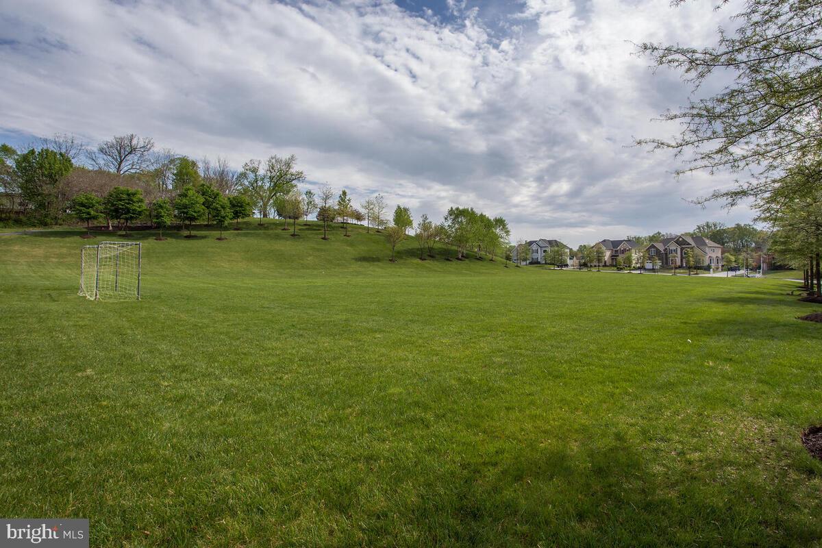 MARLBORO RIDGE - Residential