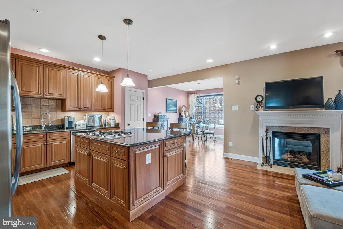 MARLBORO RIDGE - Residential