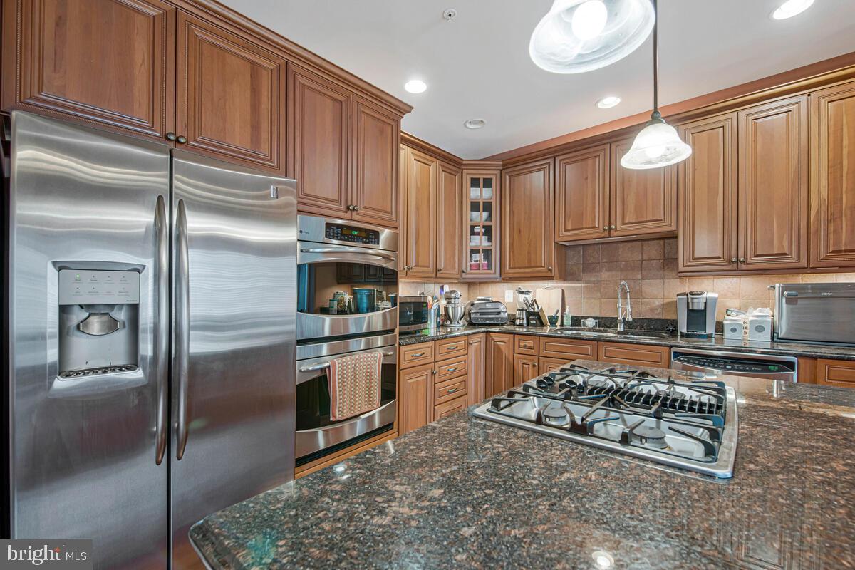 MARLBORO RIDGE - Residential