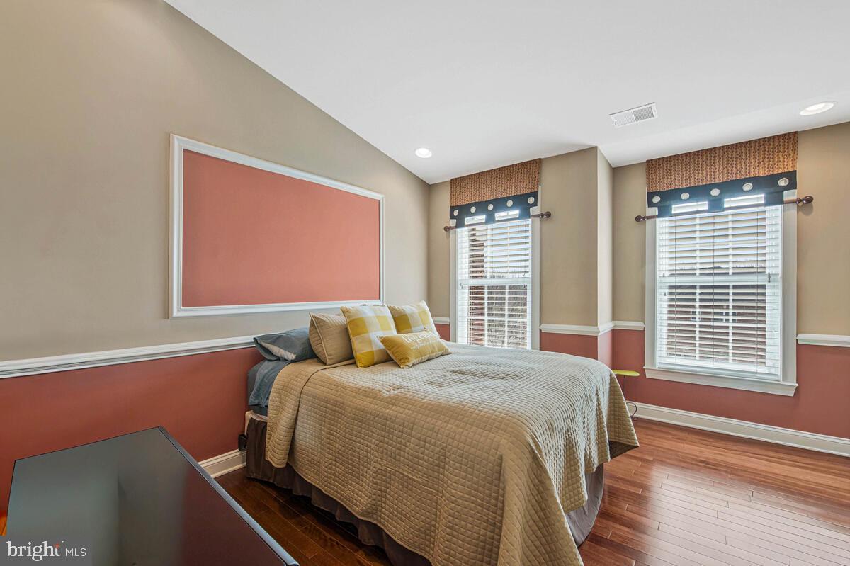 MARLBORO RIDGE - Residential