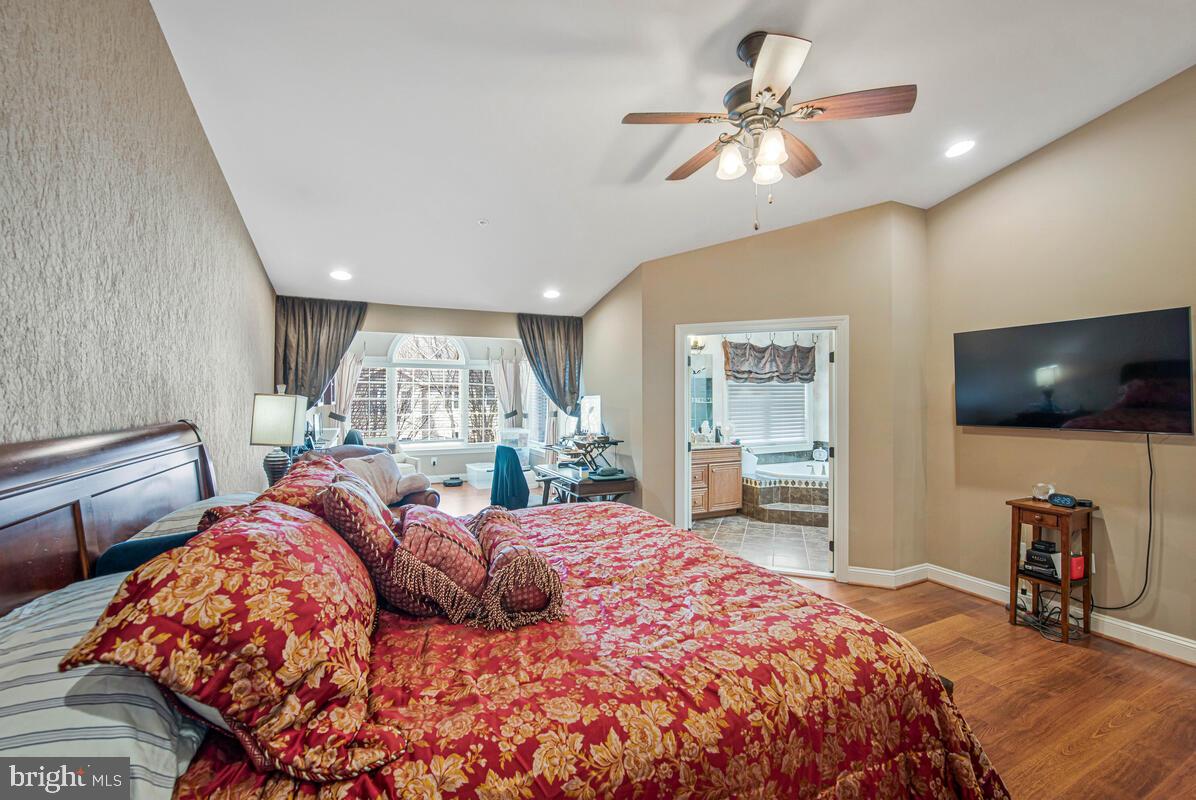 MARLBORO RIDGE - Residential