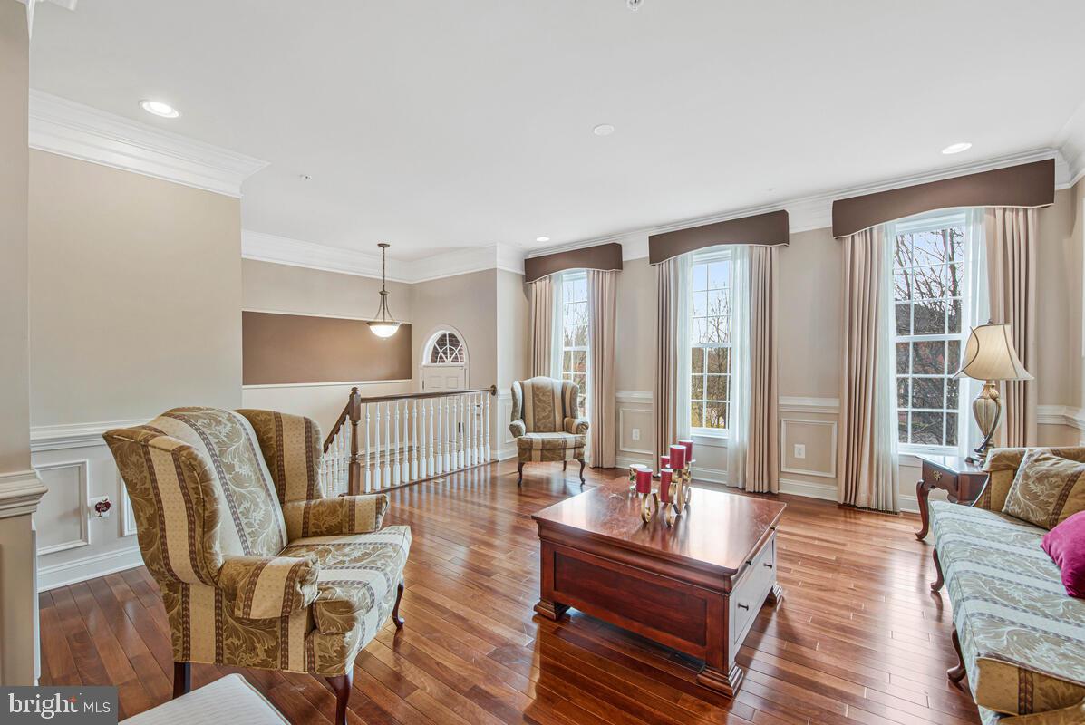 MARLBORO RIDGE - Residential