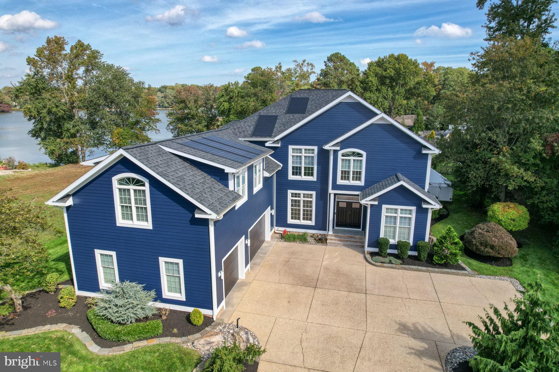 EDGEWATER ESTATES - Residential