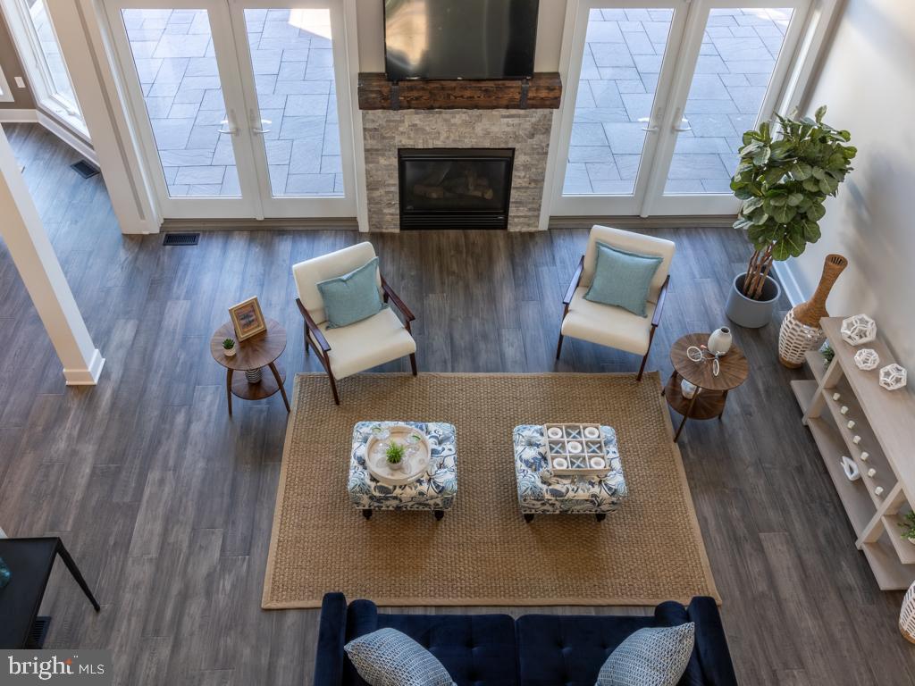 EDGEWATER ESTATES - Residential