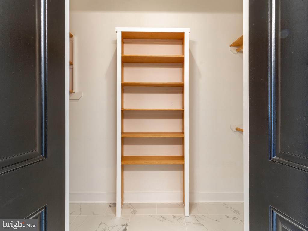 EDGEWATER ESTATES - Residential