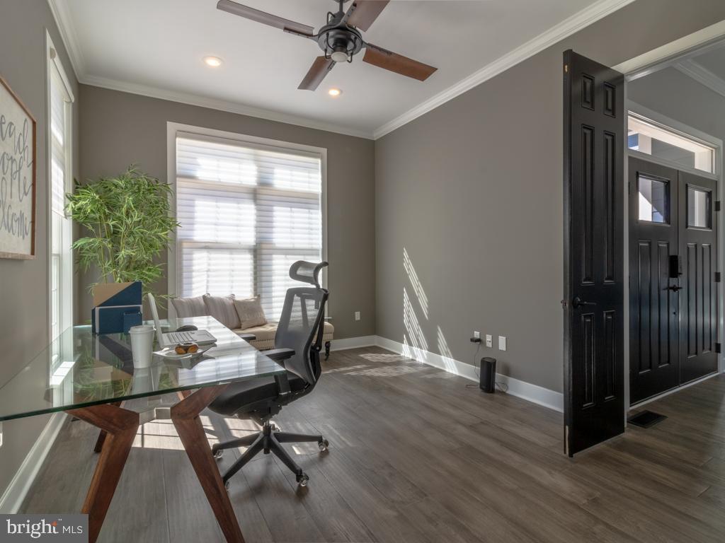 EDGEWATER ESTATES - Residential