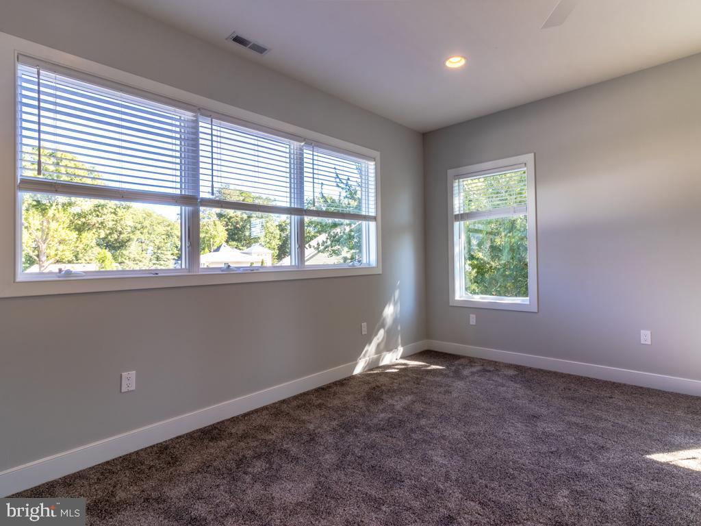 EDGEWATER ESTATES - Residential