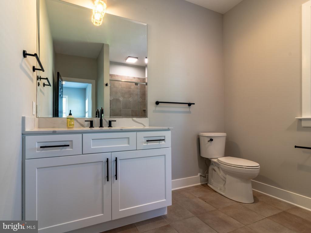 EDGEWATER ESTATES - Residential