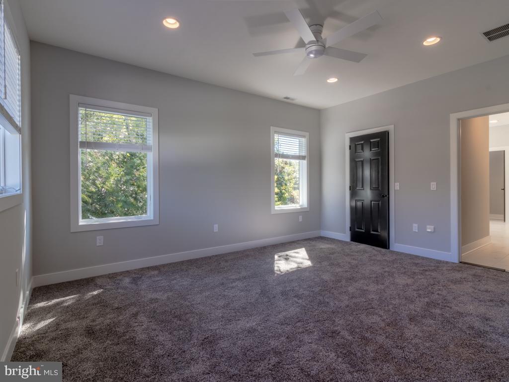 EDGEWATER ESTATES - Residential