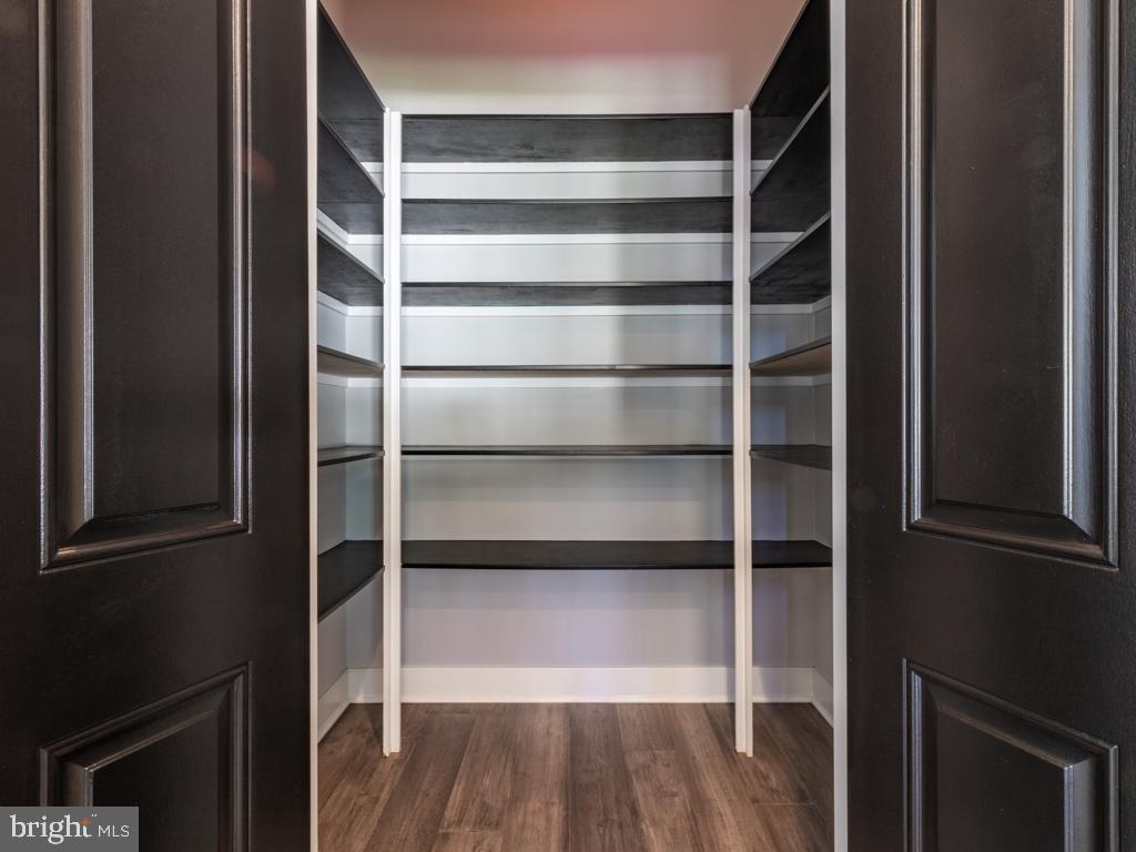 EDGEWATER ESTATES - Residential