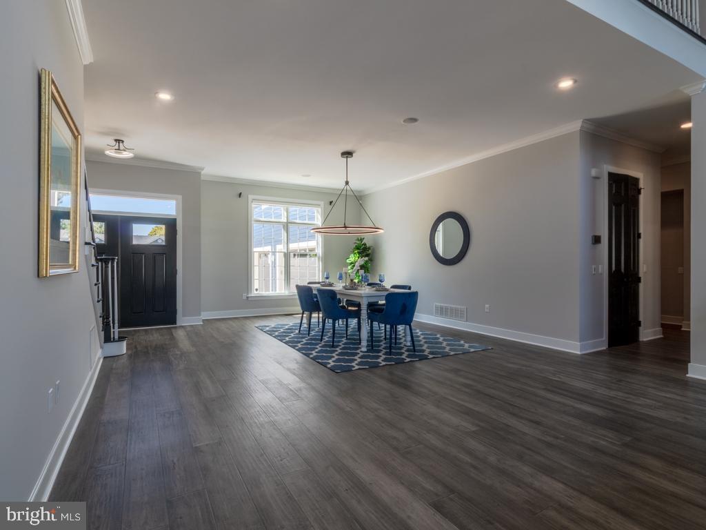 EDGEWATER ESTATES - Residential