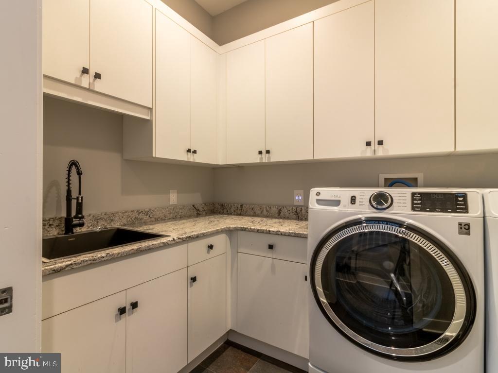 EDGEWATER ESTATES - Residential