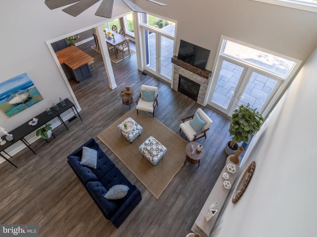 EDGEWATER ESTATES - Residential