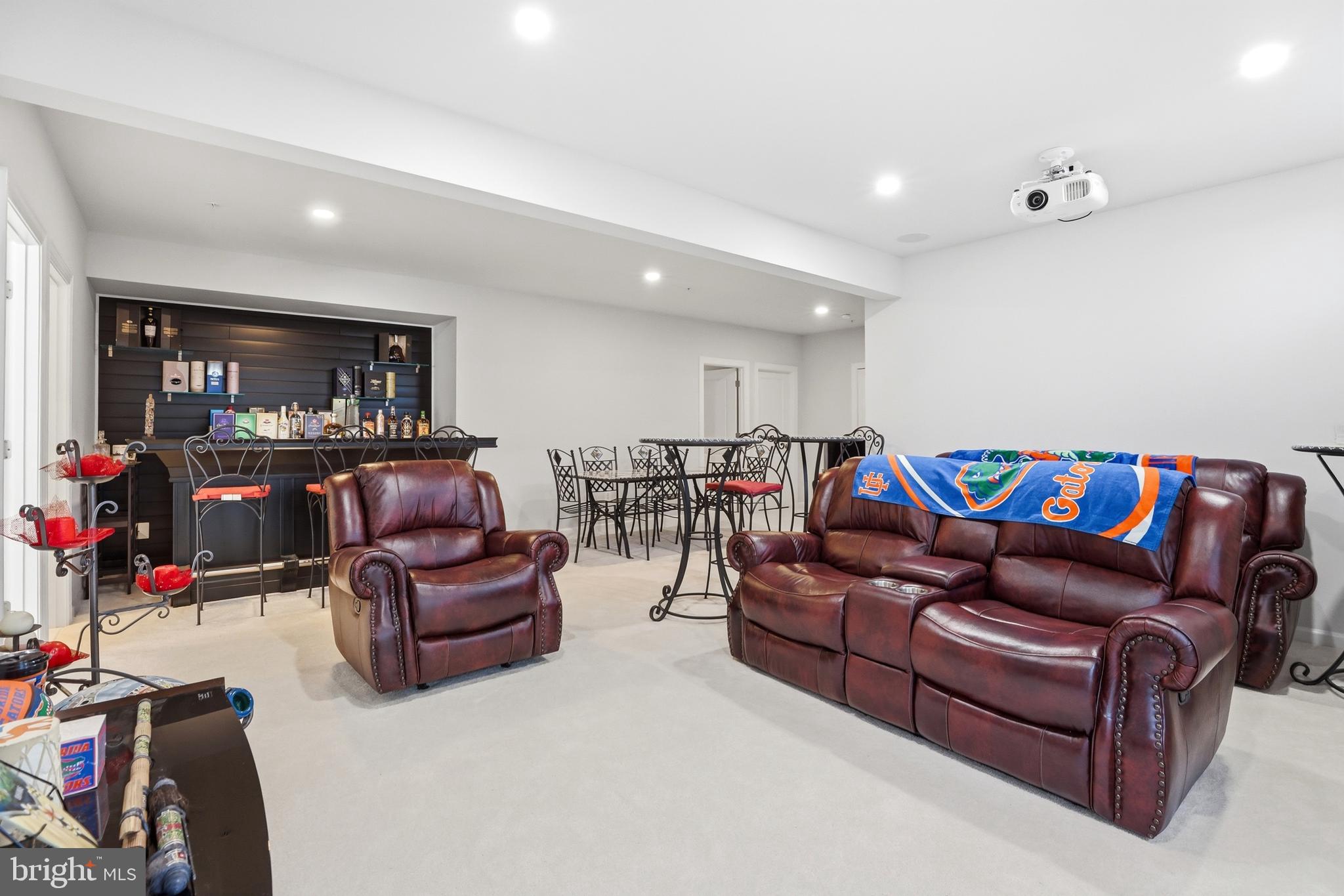 VILLAGES OF SAVANNAH - Residential