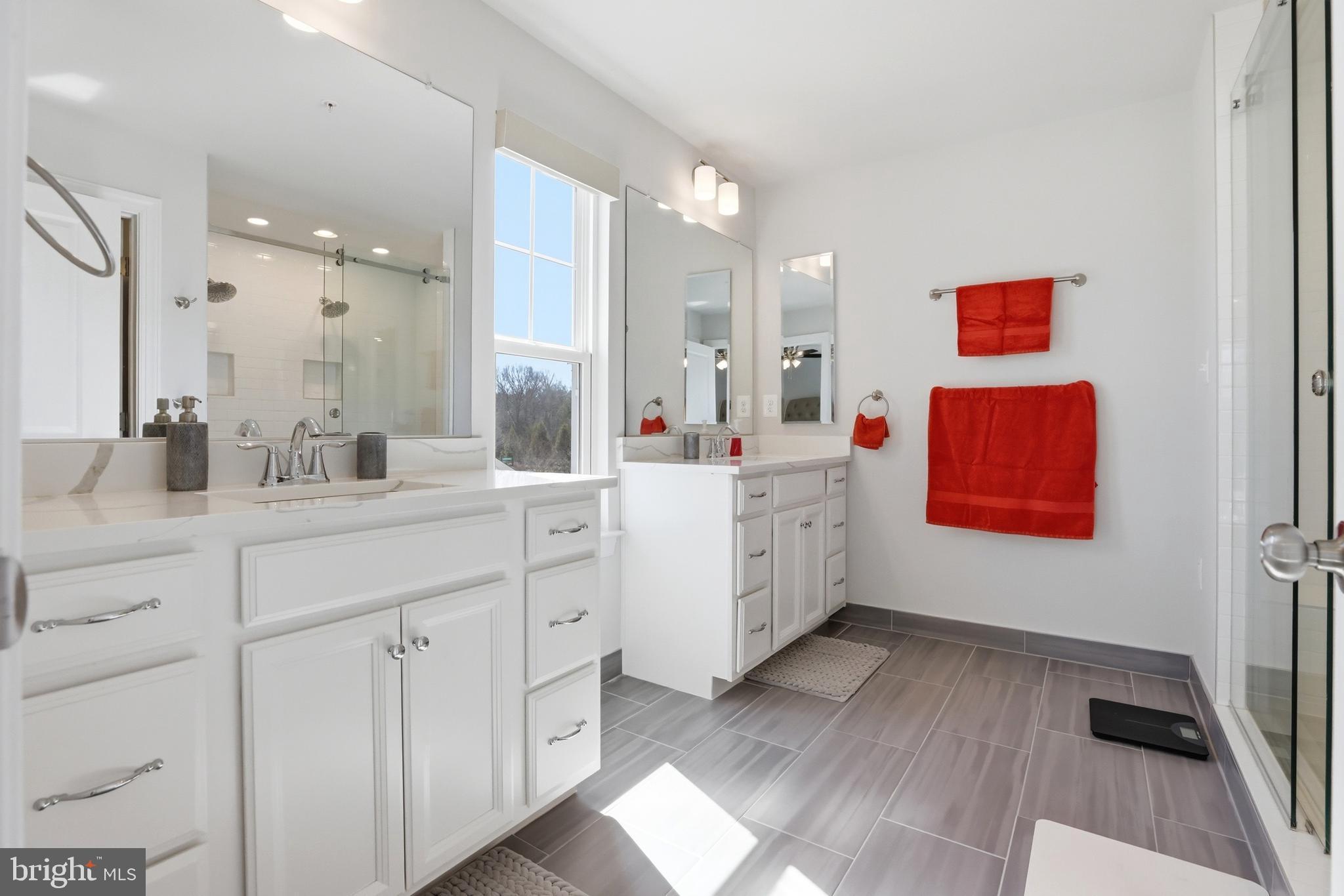 VILLAGES OF SAVANNAH - Residential