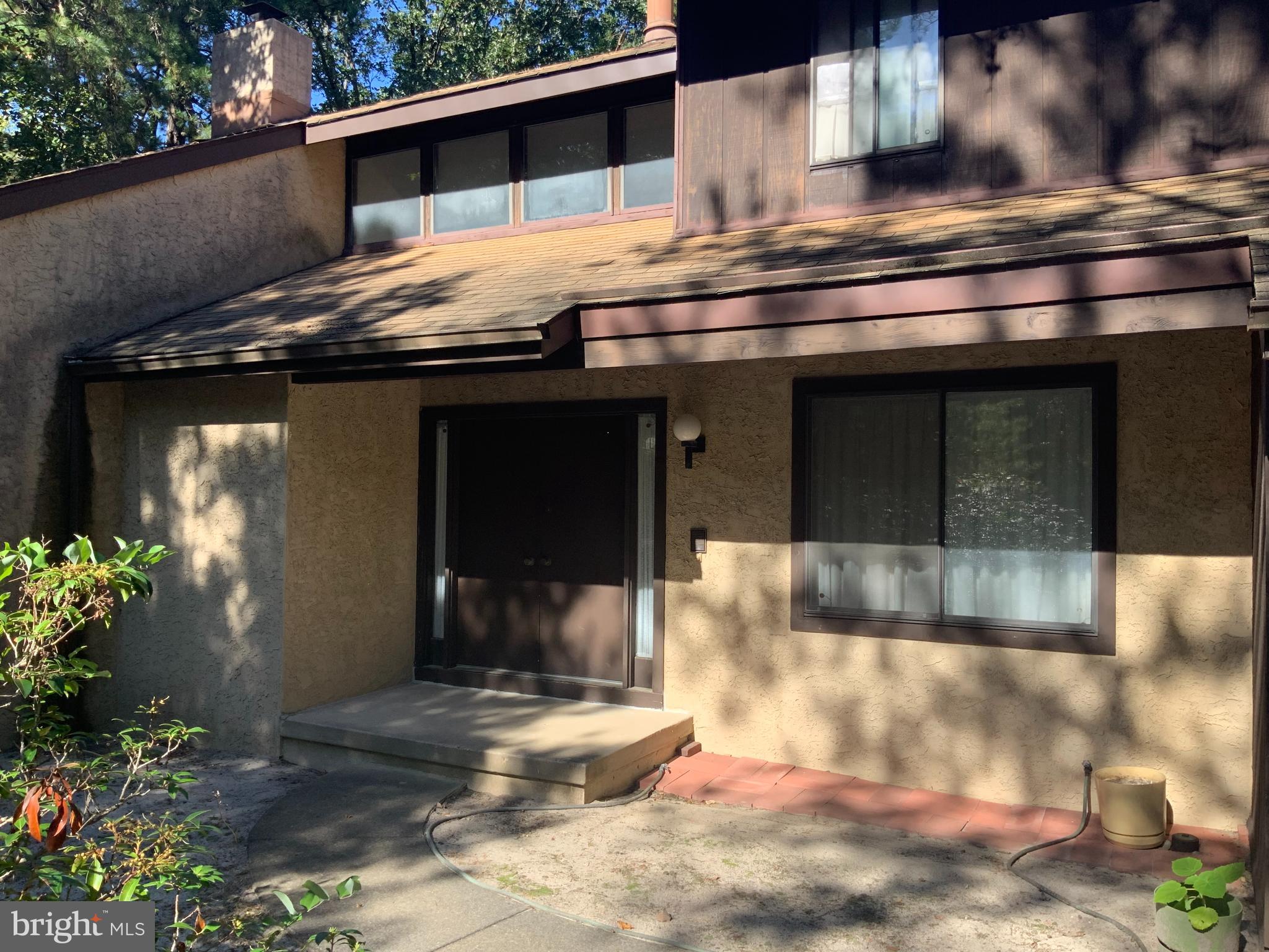 38 WOODSTONE DRIVE