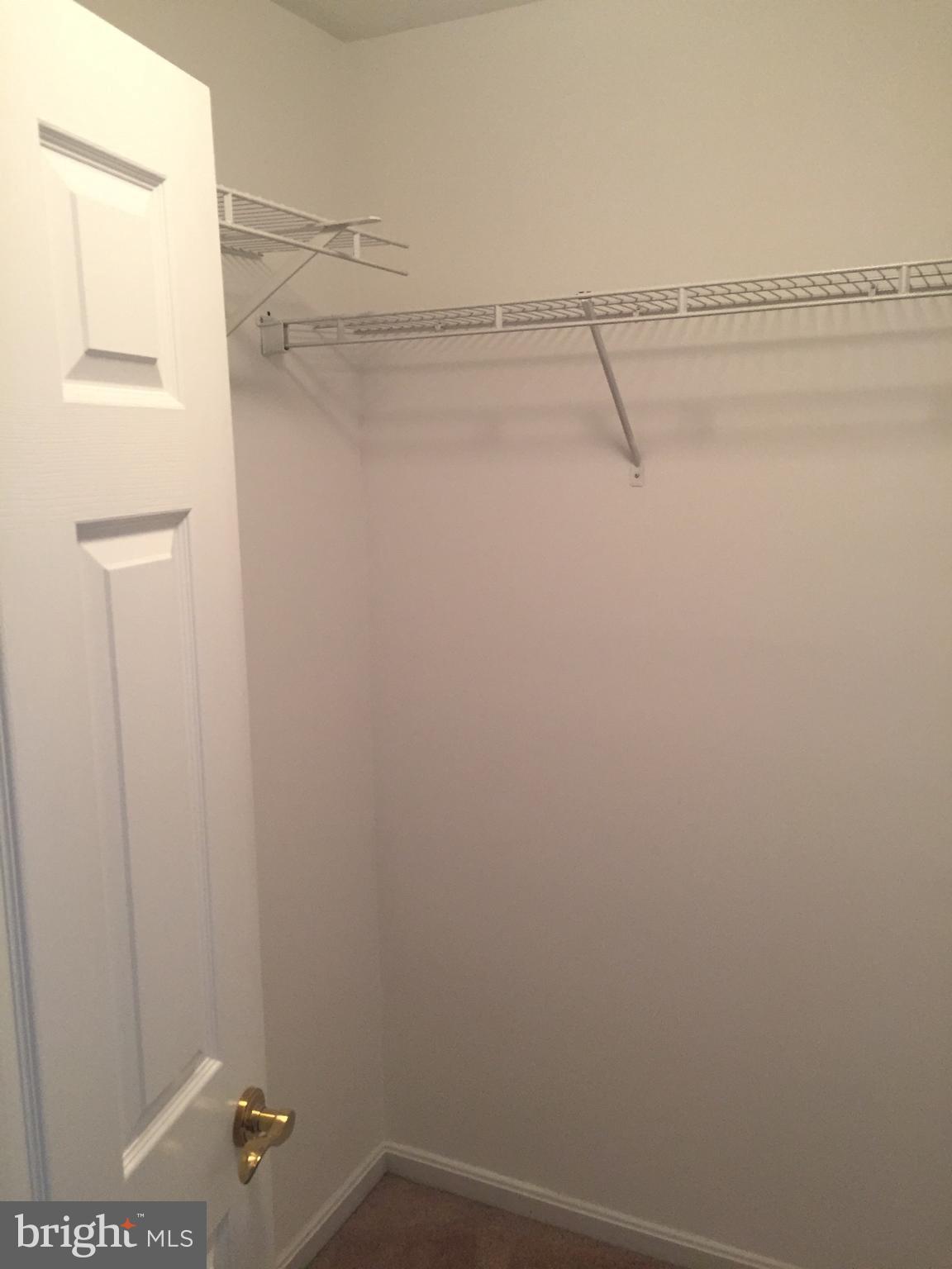 DULANEY VALLEY GARDENS - Residential Lease