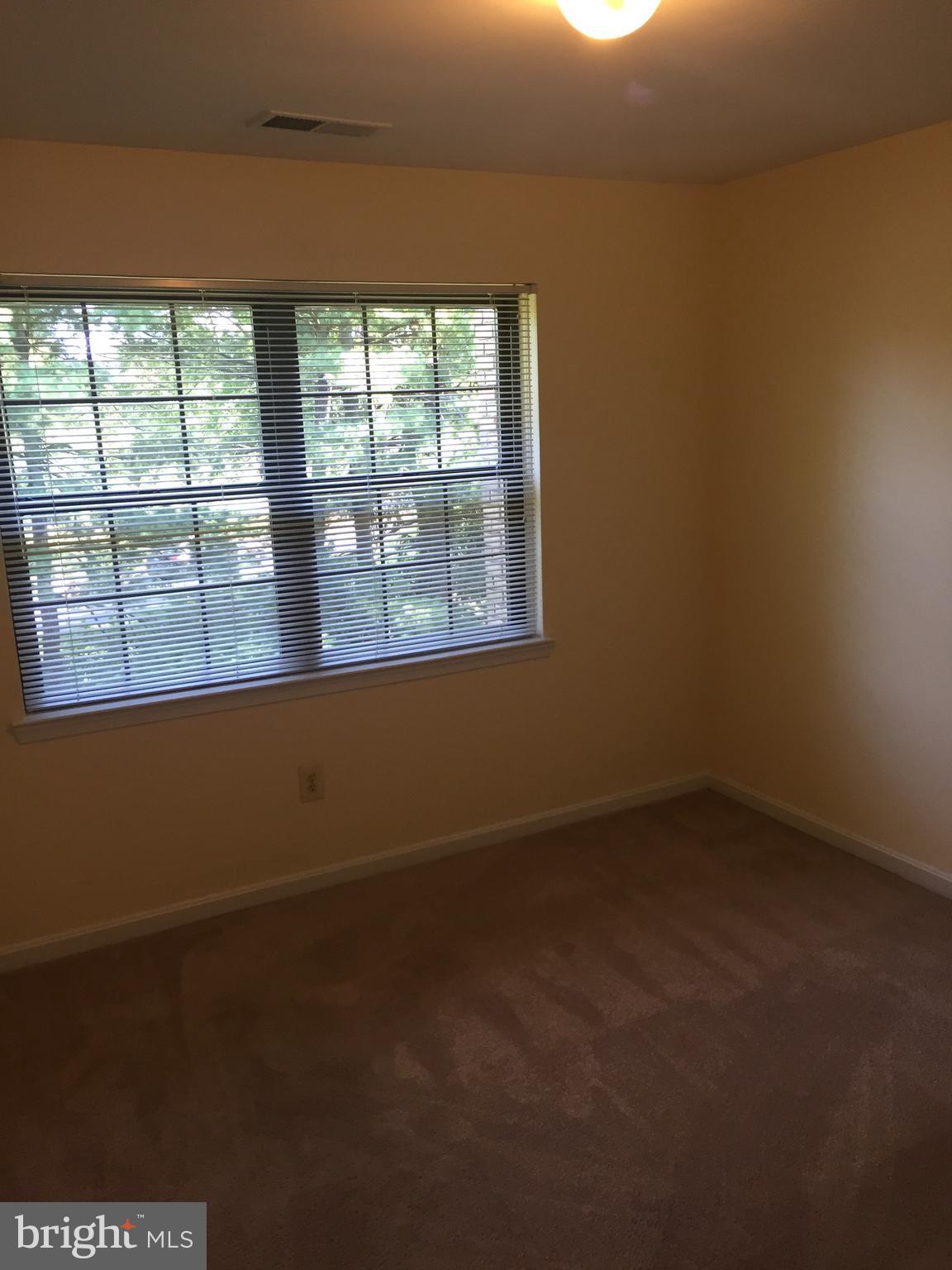 DULANEY VALLEY GARDENS - Residential Lease