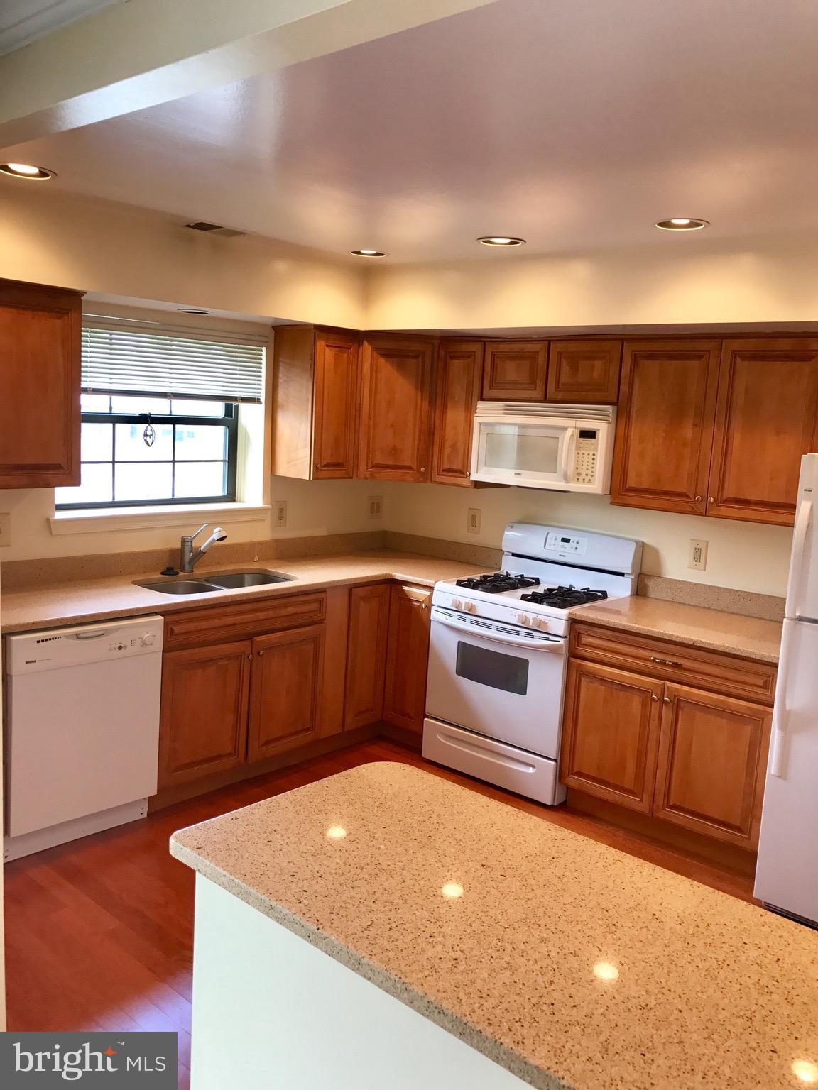 DULANEY VALLEY GARDENS - Residential Lease