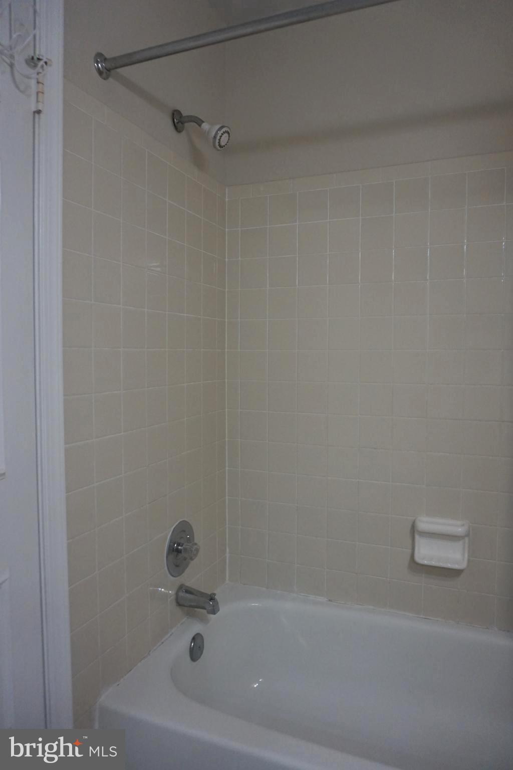 FRANKLIN FARM - Residential Lease