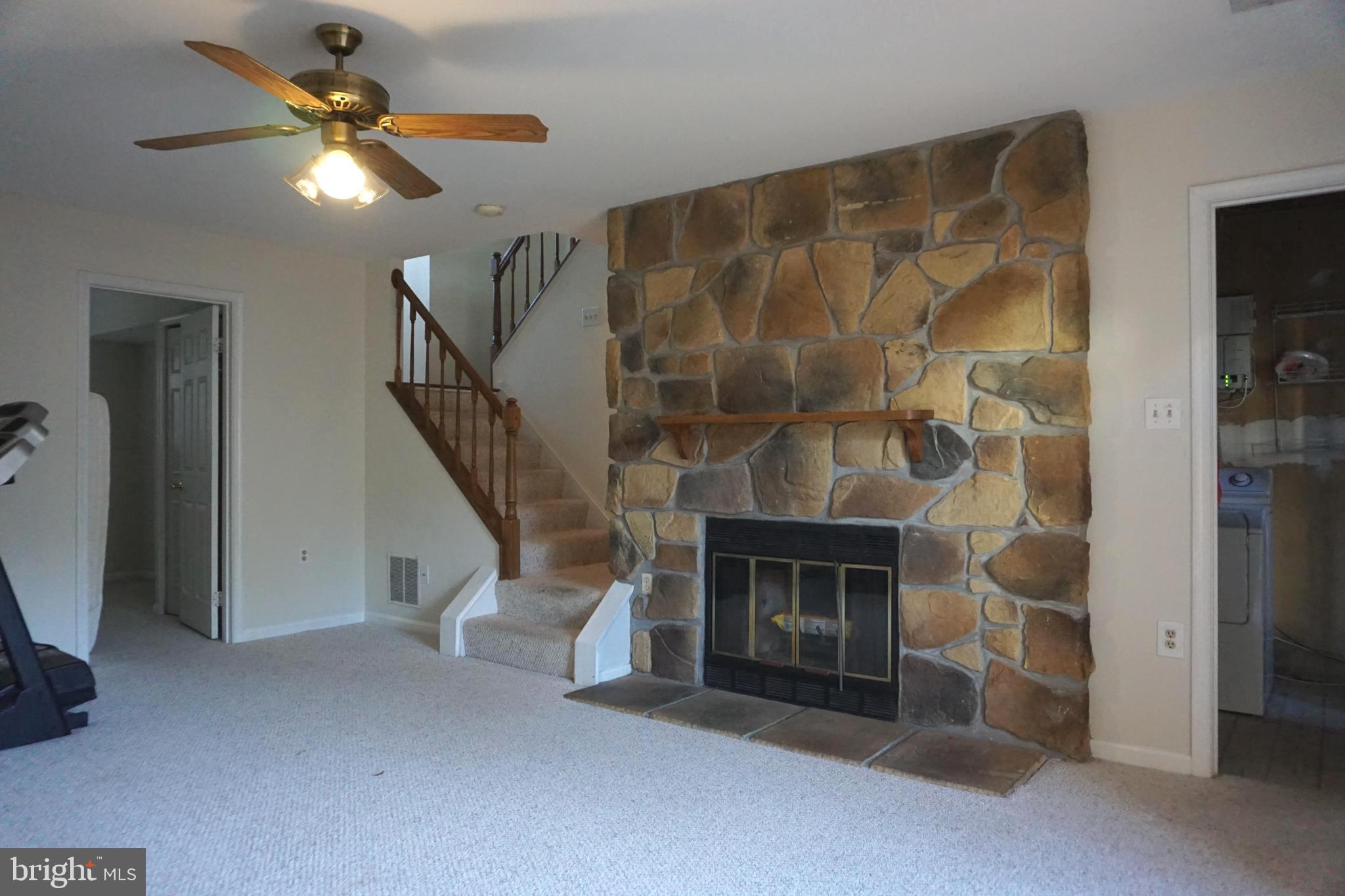 FRANKLIN FARM - Residential Lease