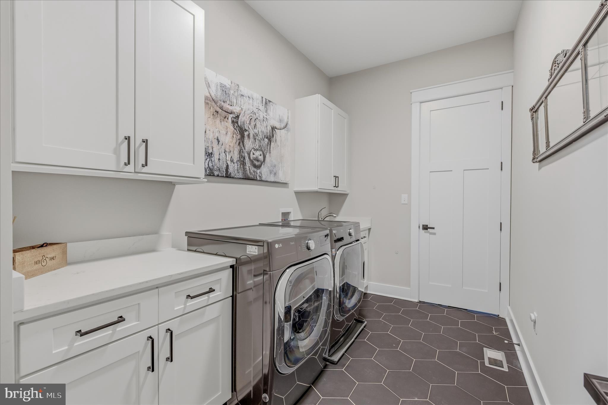 BROOKSIDE - Residential