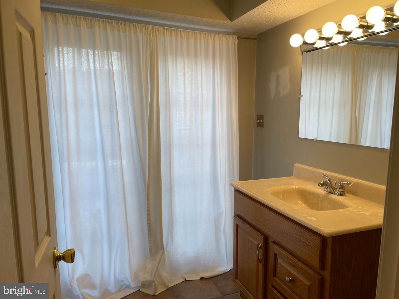 FEDERAL HILL HISTORIC DISTRICT - Residential Lease