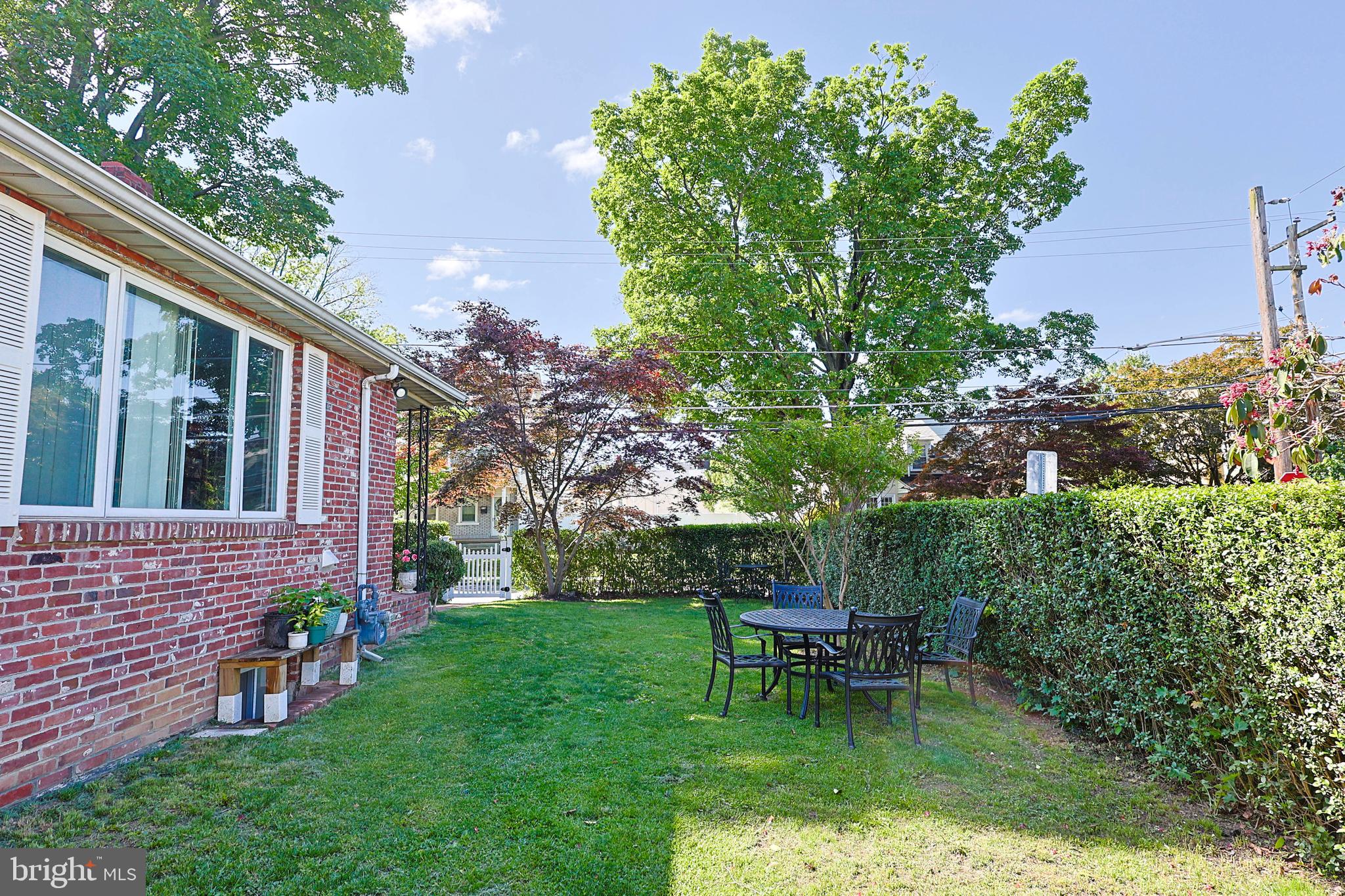 1 N WASHINGTON AVENUE