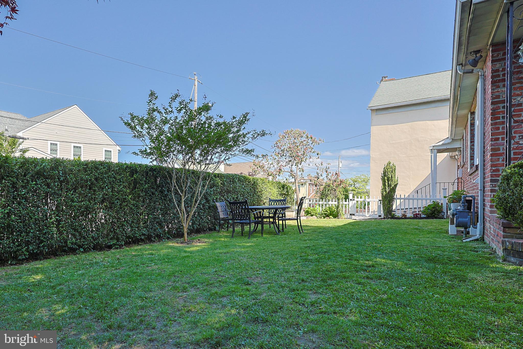 1 N WASHINGTON AVENUE