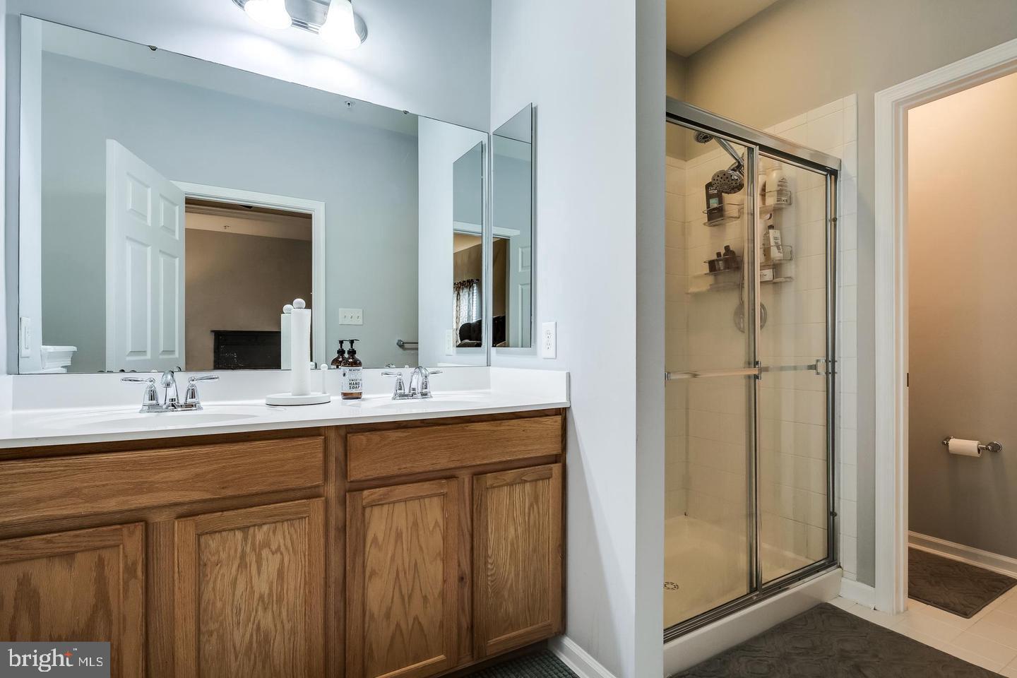 VILLAGES OF DORCHESTER - Residential Lease