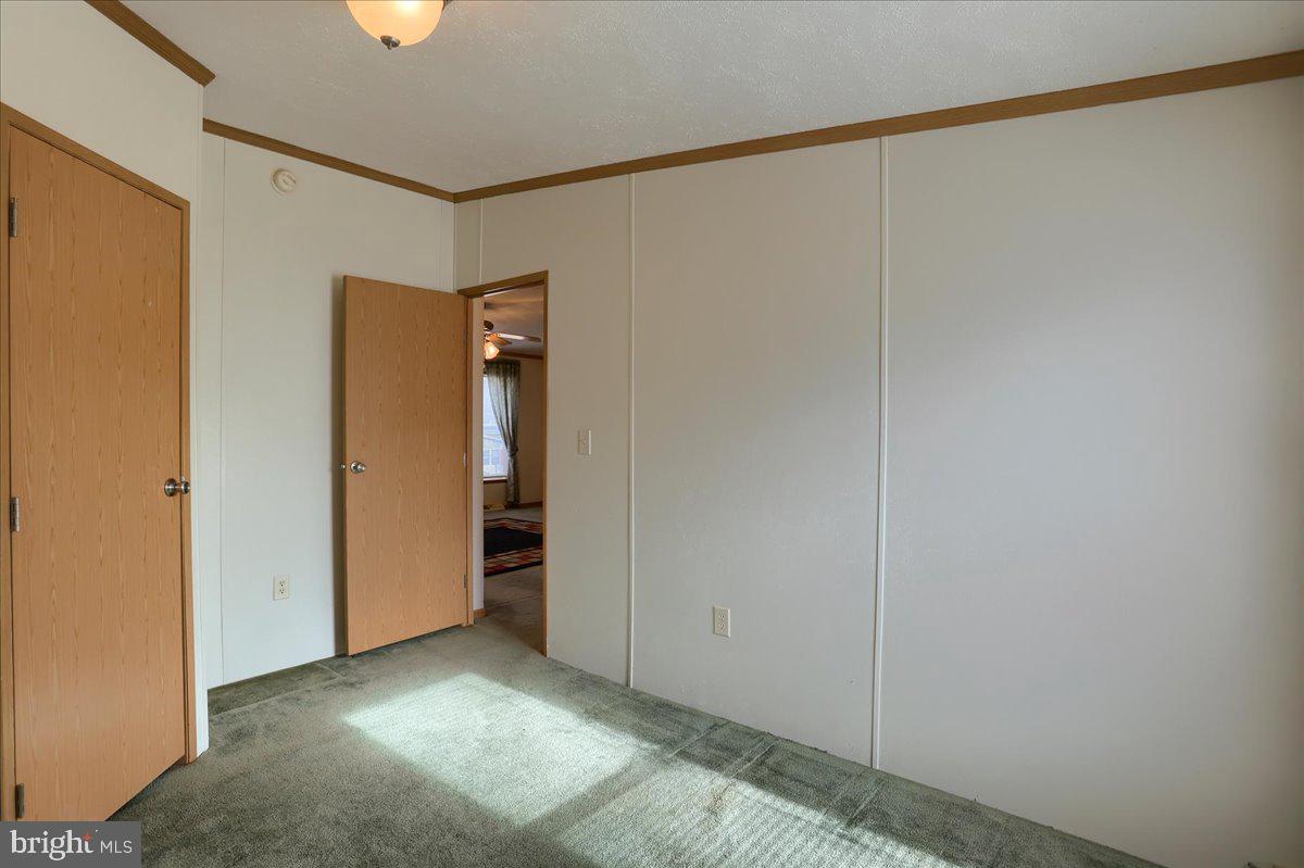 EAGLE VIEW MOBILE HOME PK - Residential