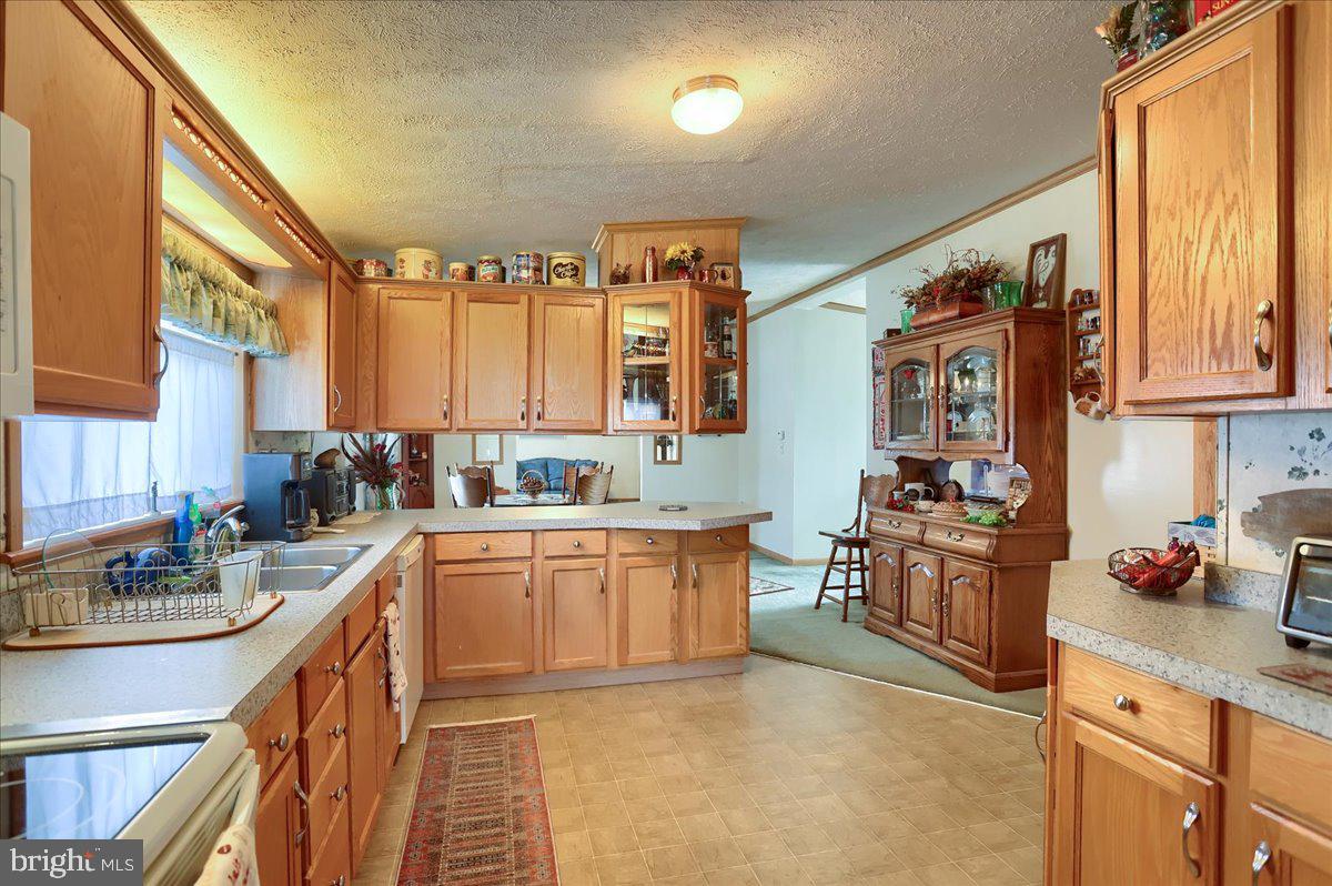 EAGLE VIEW MOBILE HOME PK - Residential