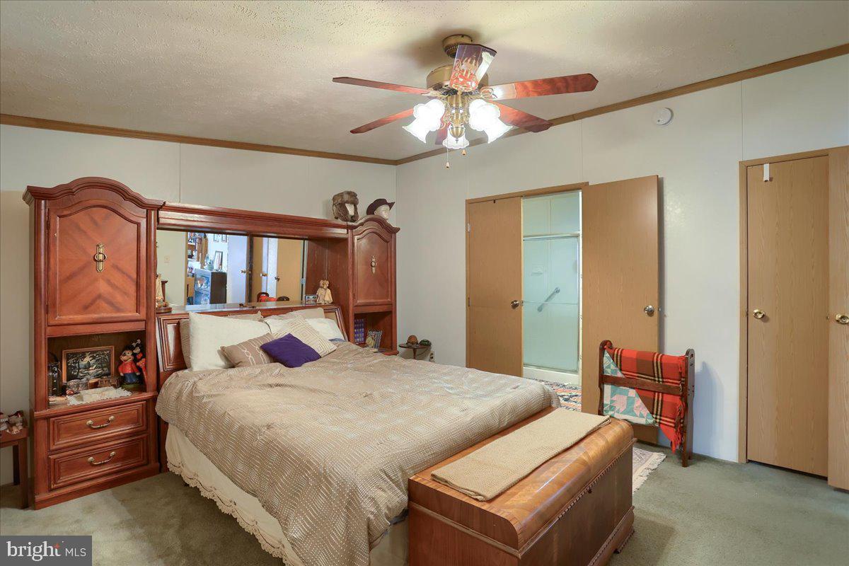 EAGLE VIEW MOBILE HOME PK - Residential