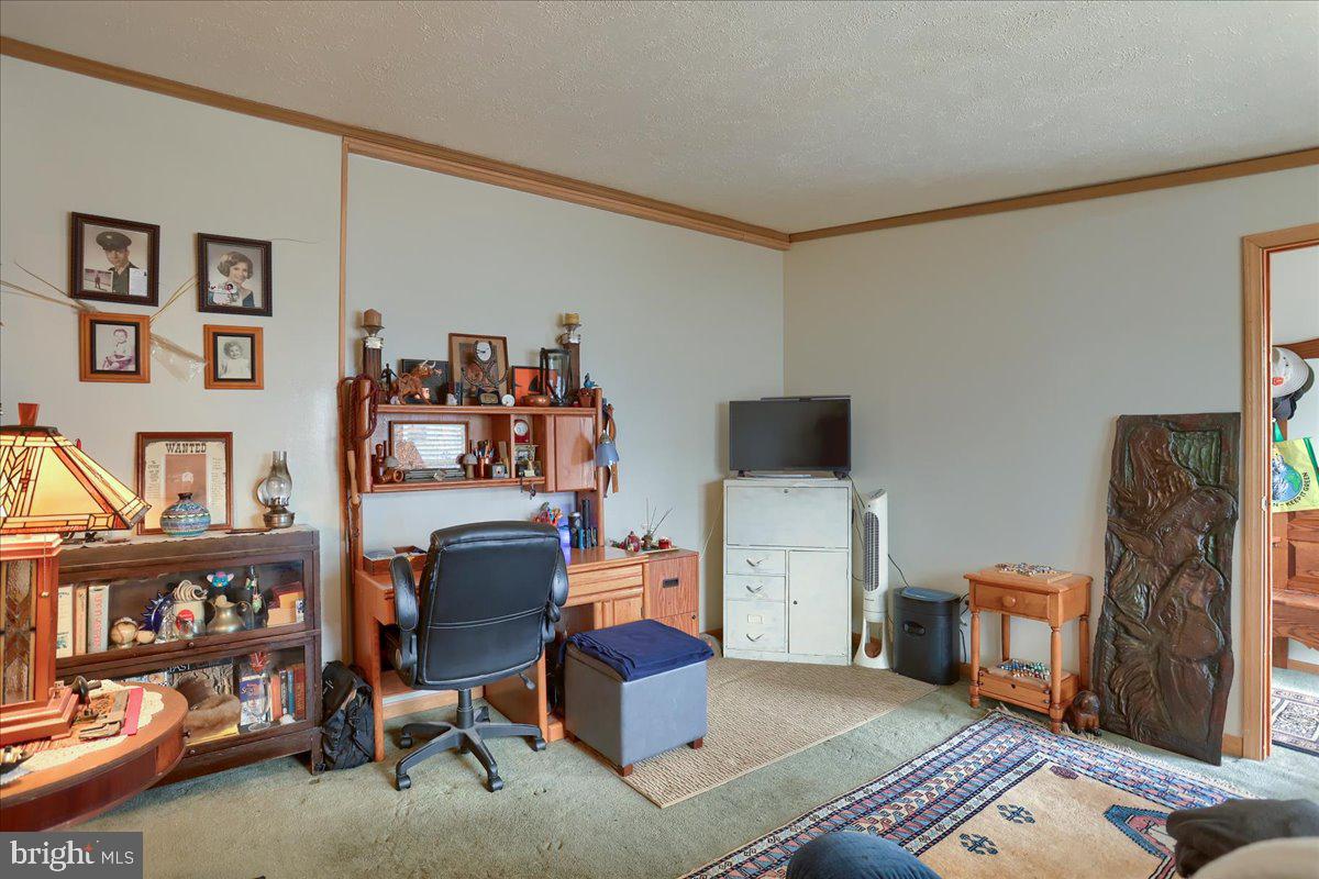 EAGLE VIEW MOBILE HOME PK - Residential