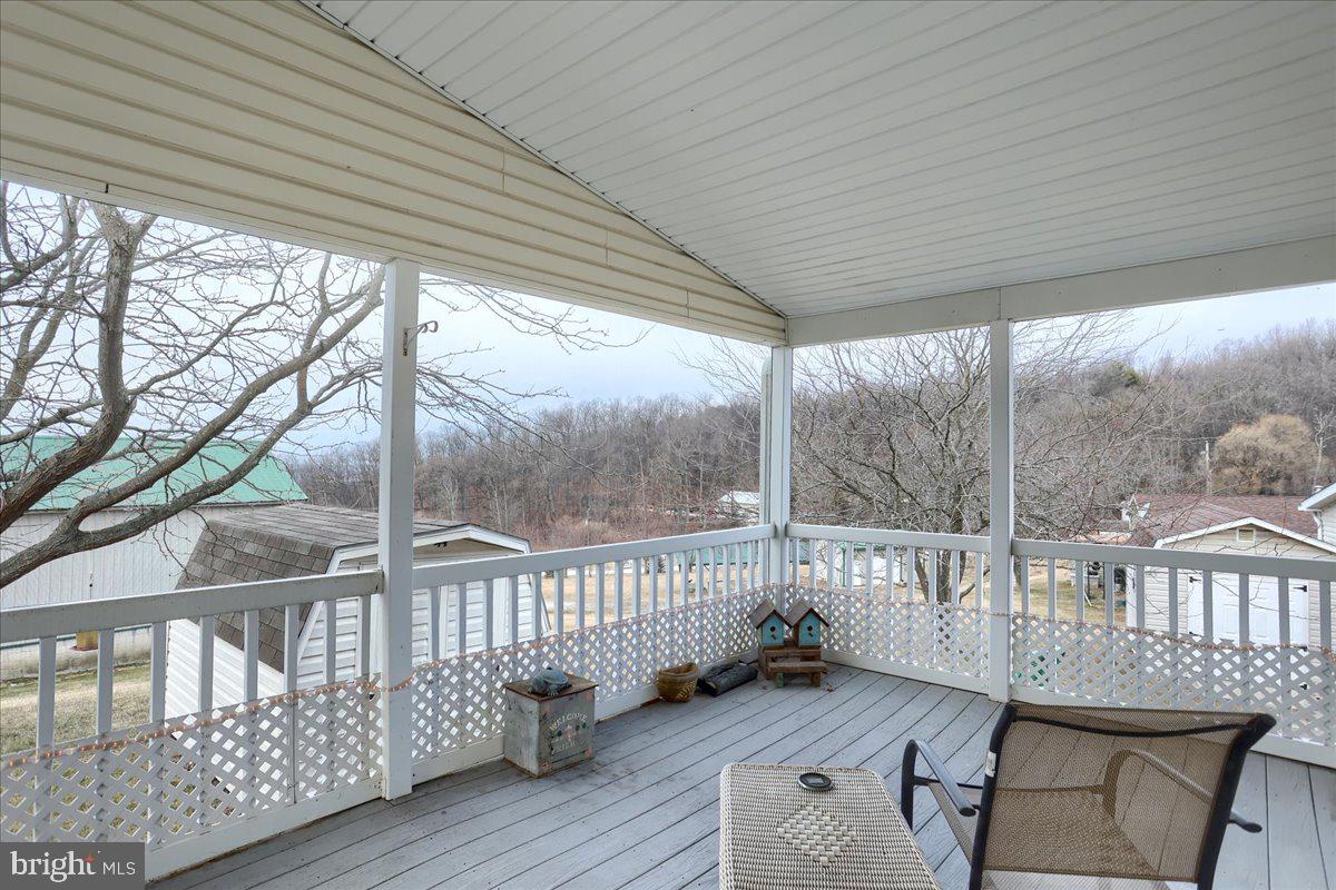 EAGLE VIEW MOBILE HOME PK - Residential