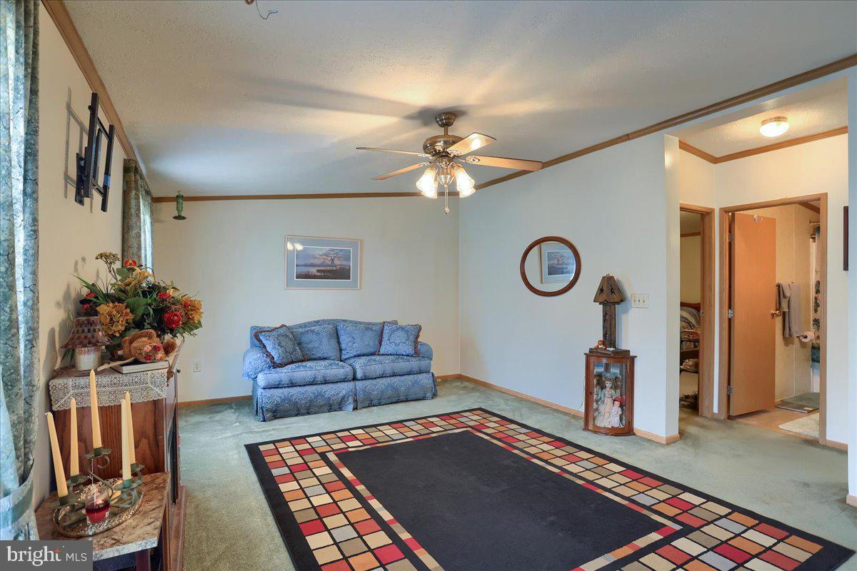 EAGLE VIEW MOBILE HOME PK - Residential