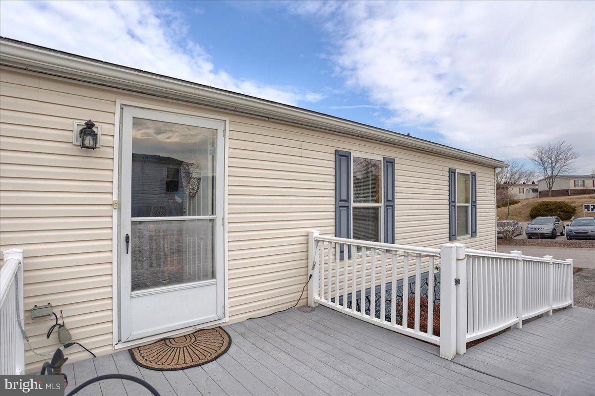 EAGLE VIEW MOBILE HOME PK - Residential