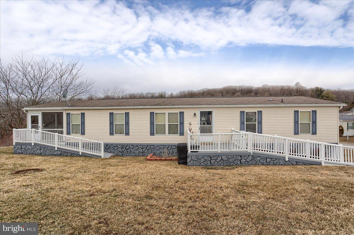 EAGLE VIEW MOBILE HOME PK - Residential