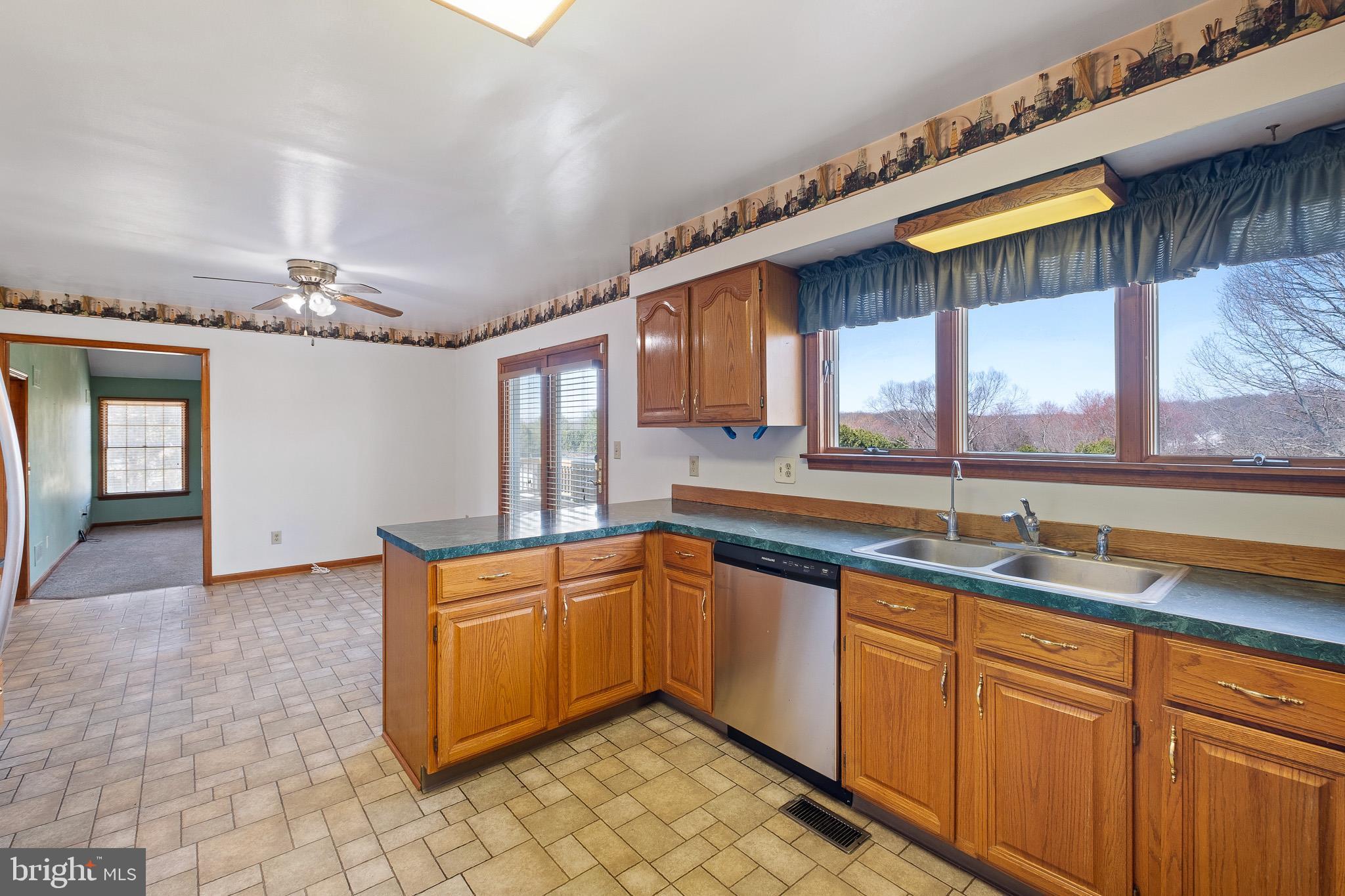 WEDGEWOOD HILLS - Residential