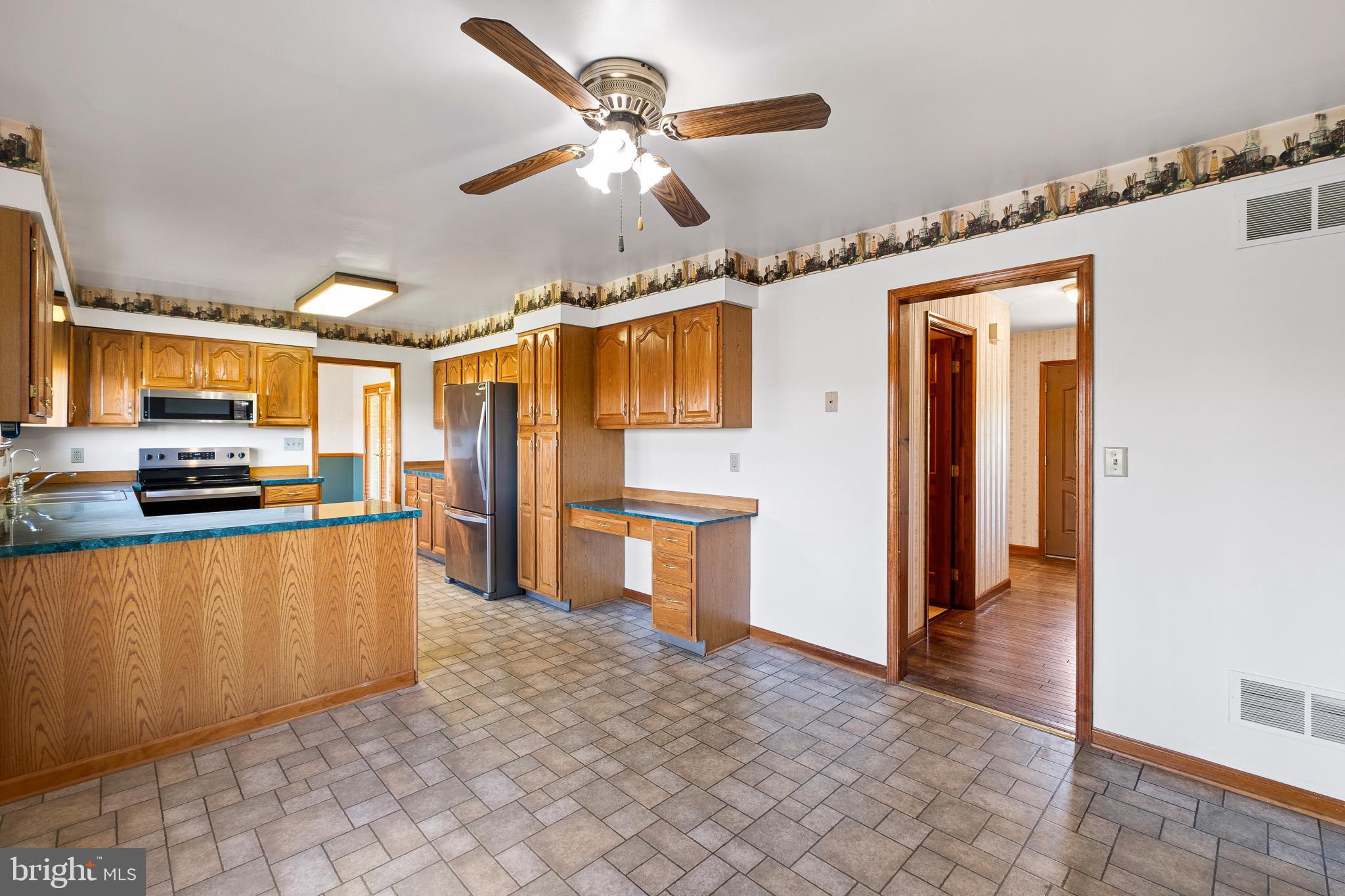 WEDGEWOOD HILLS - Residential