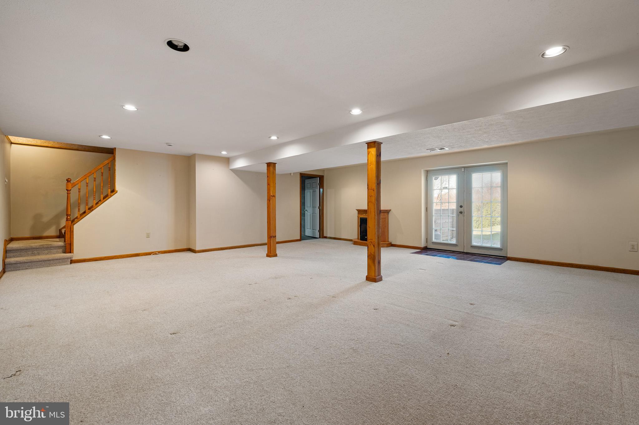 WEDGEWOOD HILLS - Residential