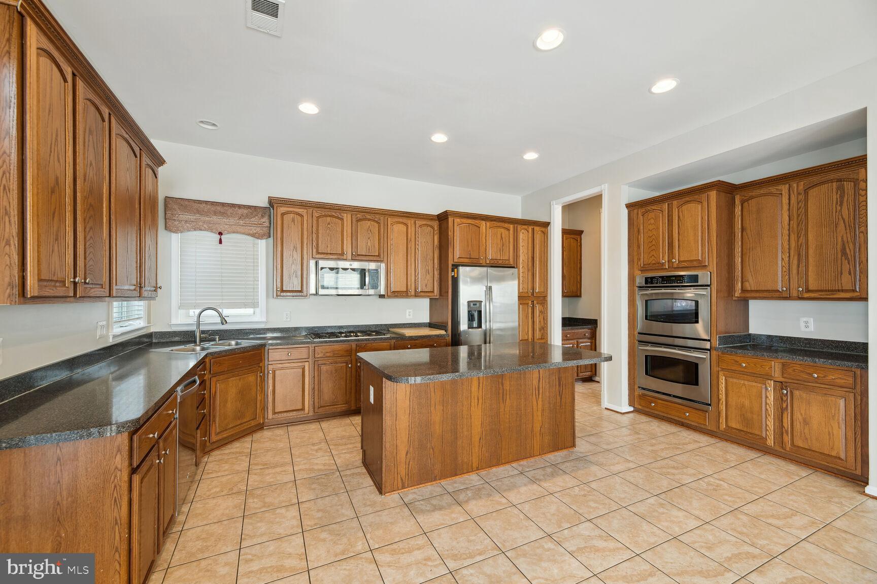 LAUREL HIGHLANDS - Residential Lease