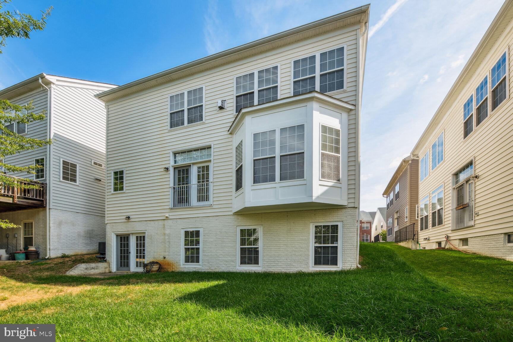 LAUREL HIGHLANDS - Residential Lease