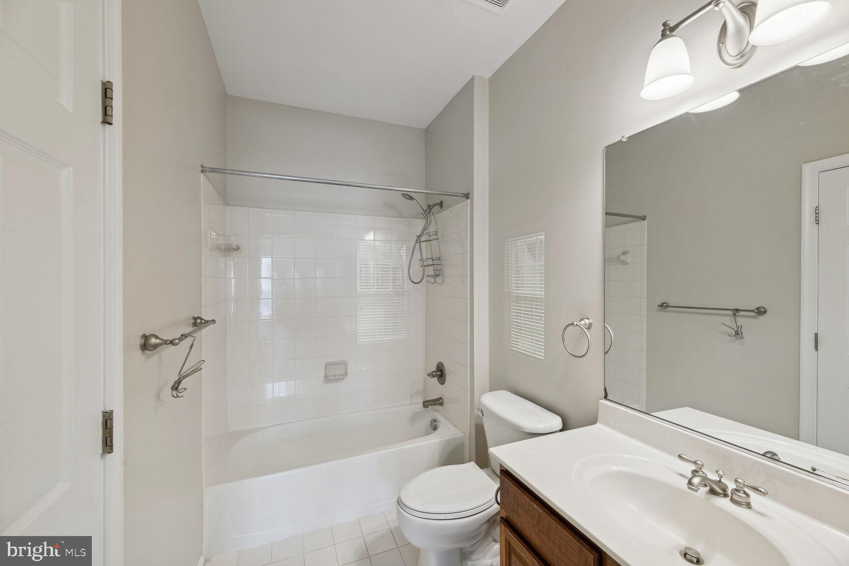 LAUREL HIGHLANDS - Residential Lease