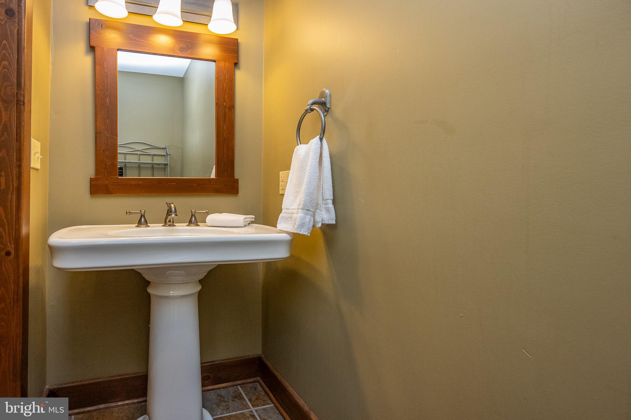 OVERLOOK CABINS - Residential